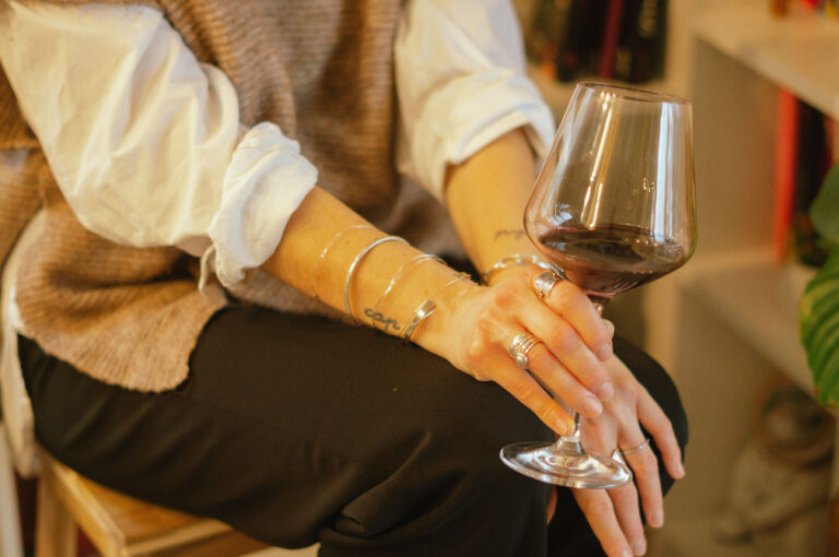 4 idées reçues que j’avais sur le vin (et que j’ai joyeusement démontées )